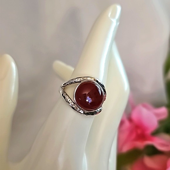 Carnelian Cabochon Sterling Silver  Hammered  Open Band Ring Size 8 - Picture 4 of 7